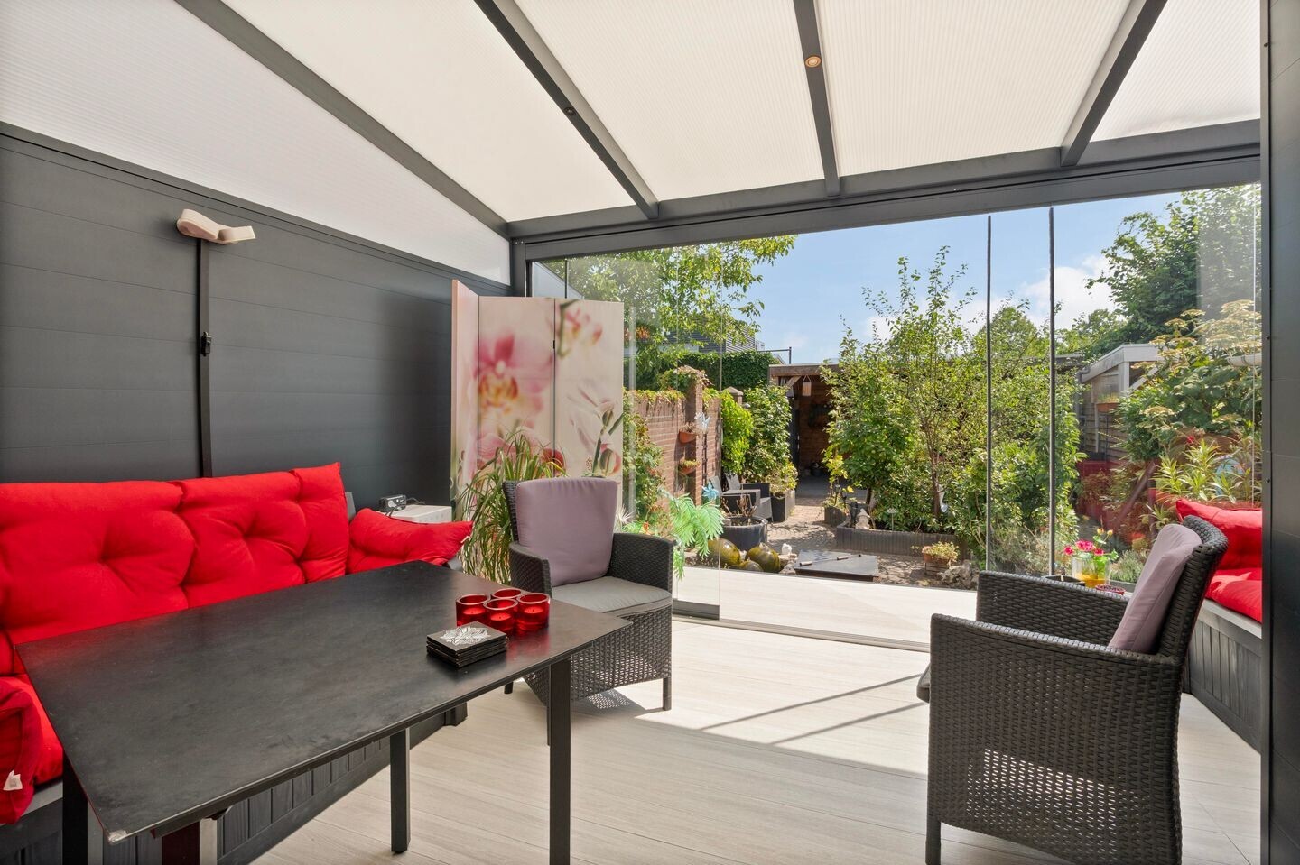 Tussenwoning te koop: van Pontstraat 10, Venlo