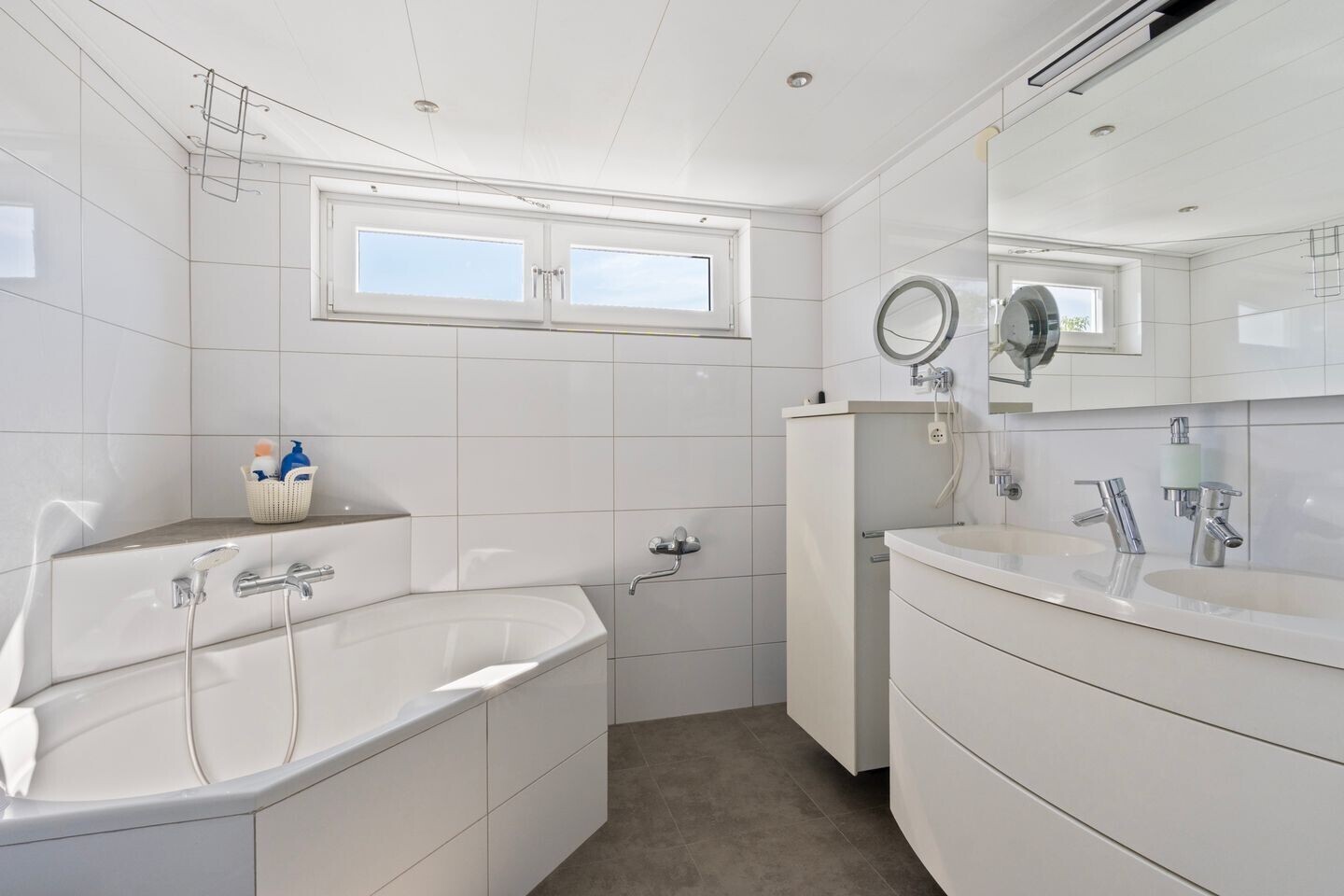 Tussenwoning te koop: van Pontstraat 10, Venlo