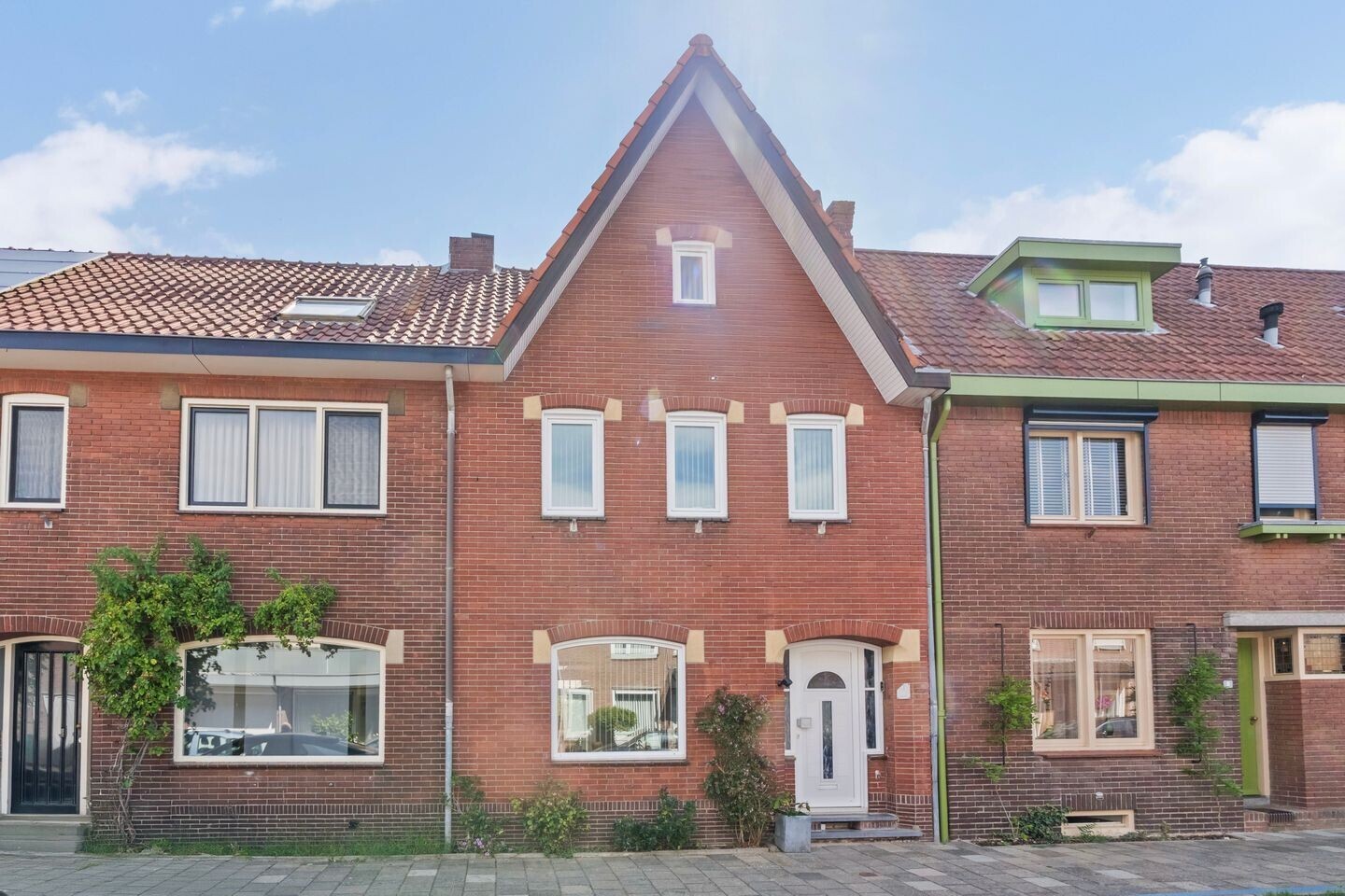 Tussenwoning te koop: van Pontstraat 10, Venlo