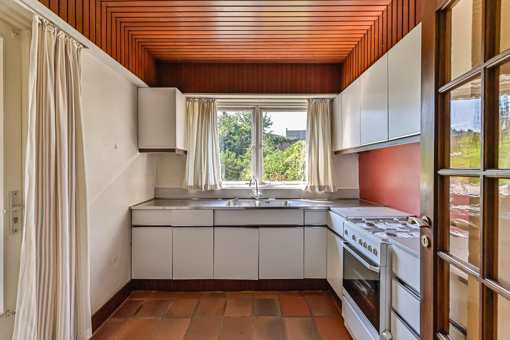 Tussenwoning te koop: Hertog Reinoudsingel 147, Venlo