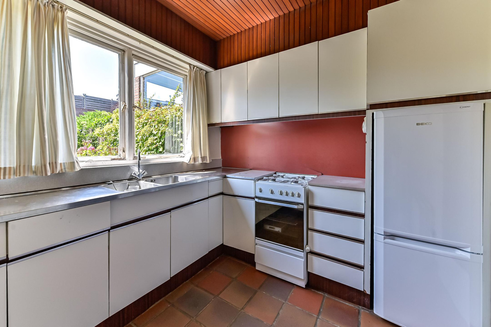 Tussenwoning te koop: Hertog Reinoudsingel 147, Venlo