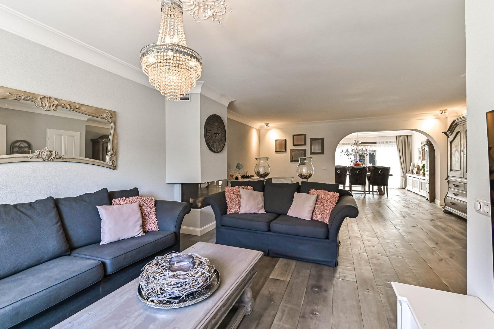 Tussenwoning te koop: Albert Schweitzerstraat 5, Venlo