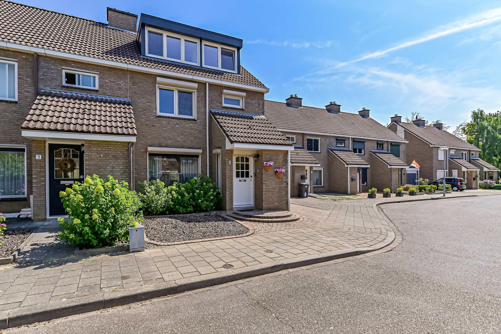 Tussenwoning te koop: Albert Schweitzerstraat 5, Venlo