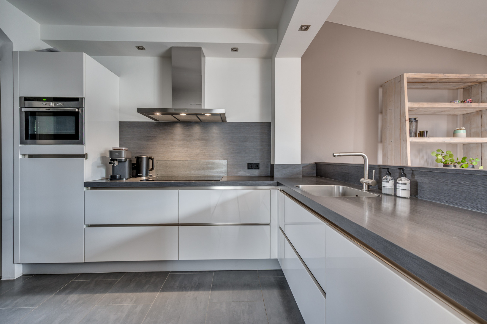Hoekwoning te koop: Zustersstraat 16, Venlo