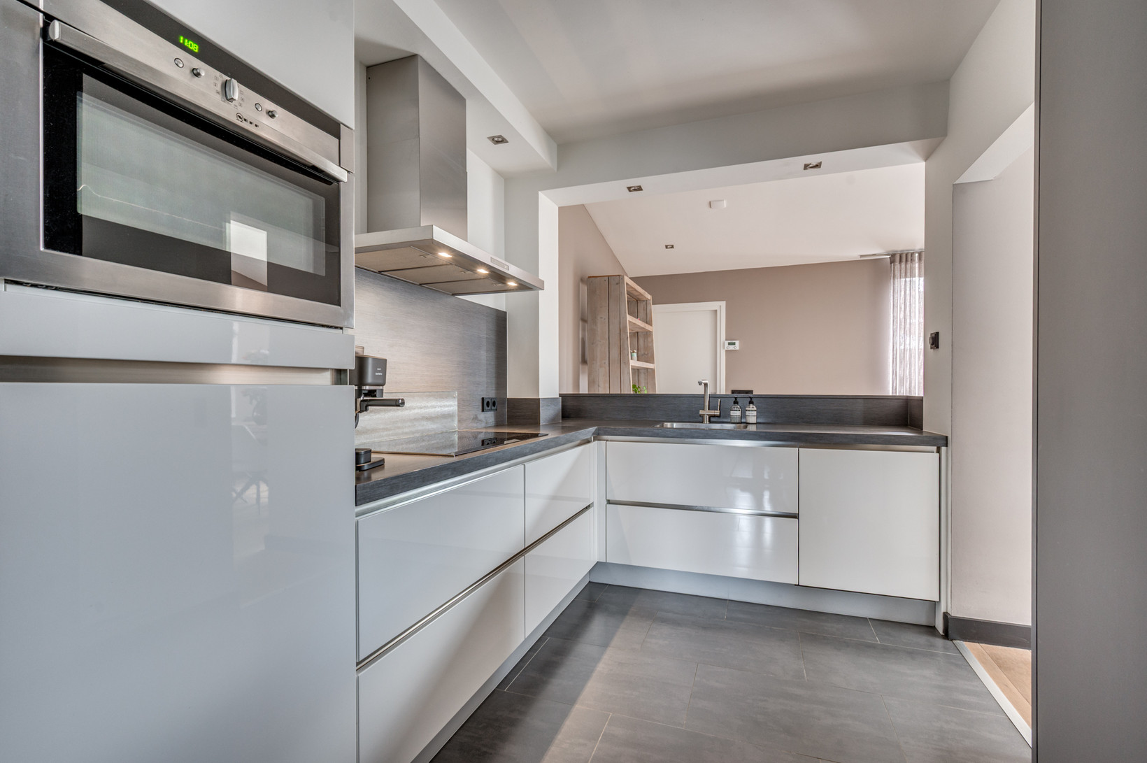 Hoekwoning te koop: Zustersstraat 16, Venlo
