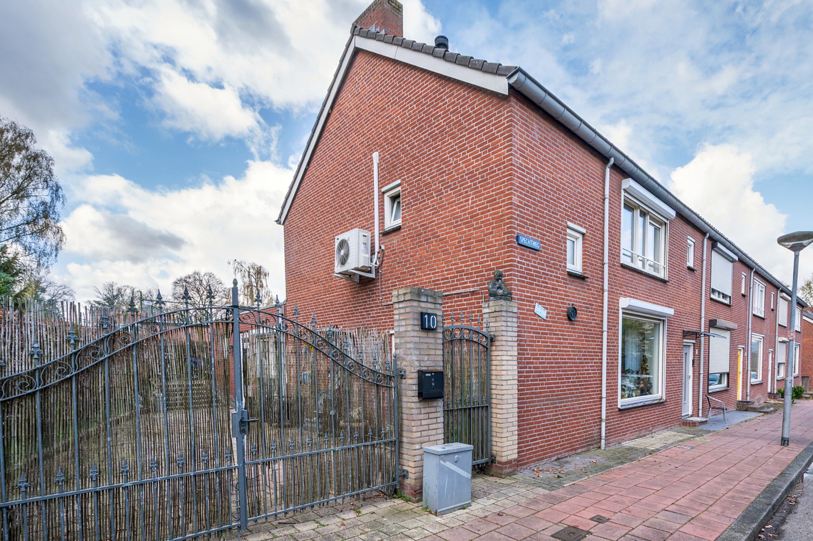 Hoekwoning te koop: Spechtweg 10, Venlo