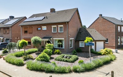Hendrik van Veldekestraat 2