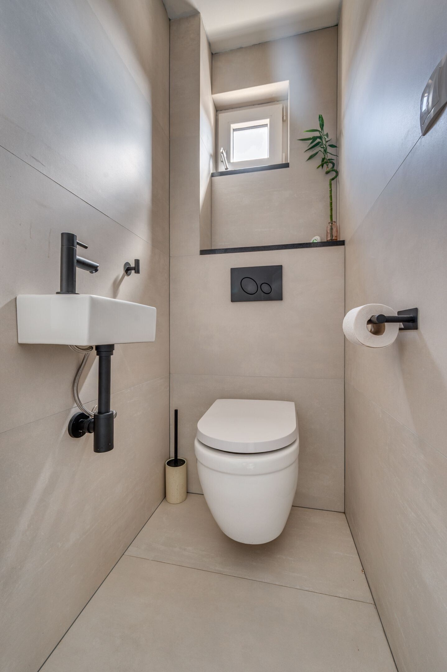 Tussenwoning te koop: Burgemeester Coenegrachtstraat 19, Venlo