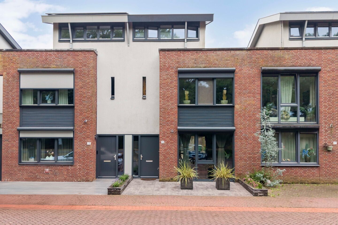 Tussenwoning te koop: Zonneveld 15, Venlo