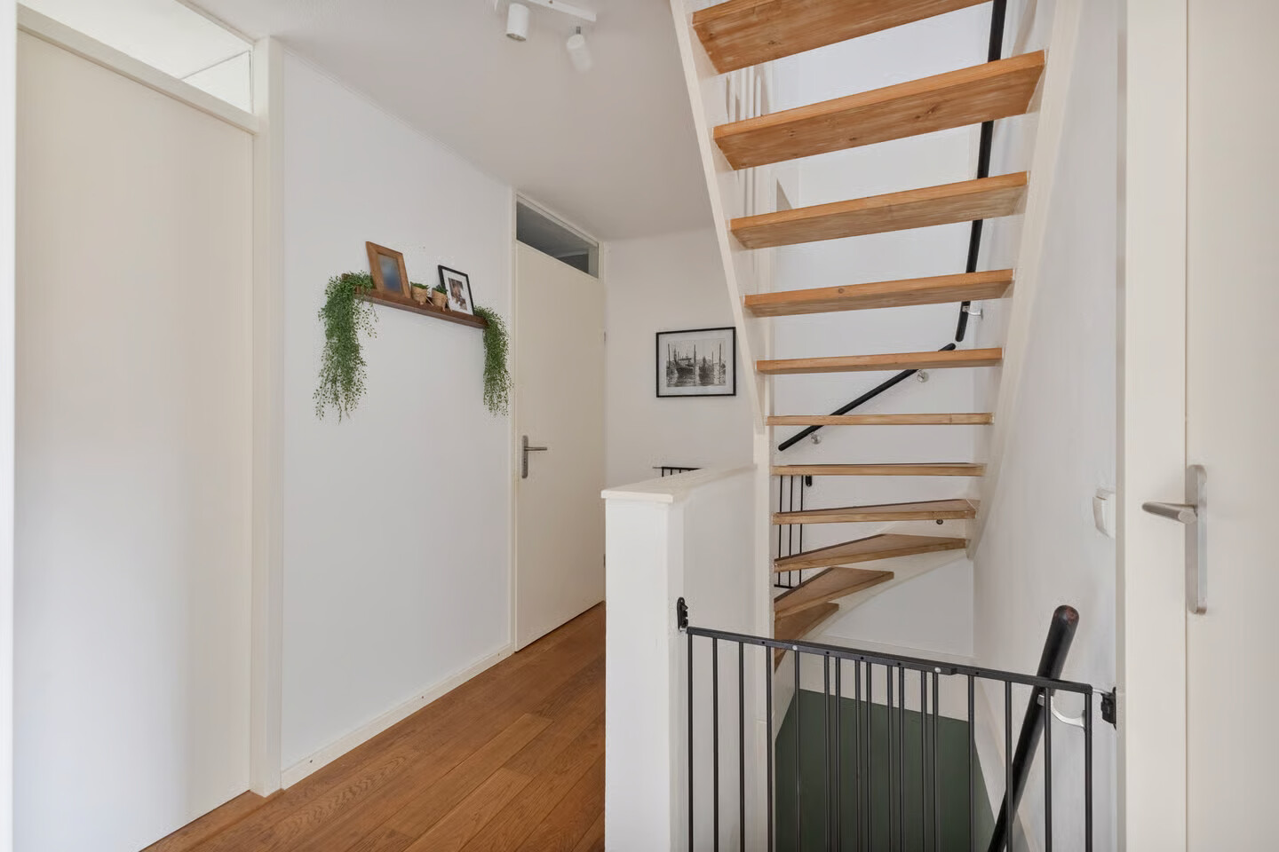 Tussenwoning te koop: Zonneveld 15, Venlo