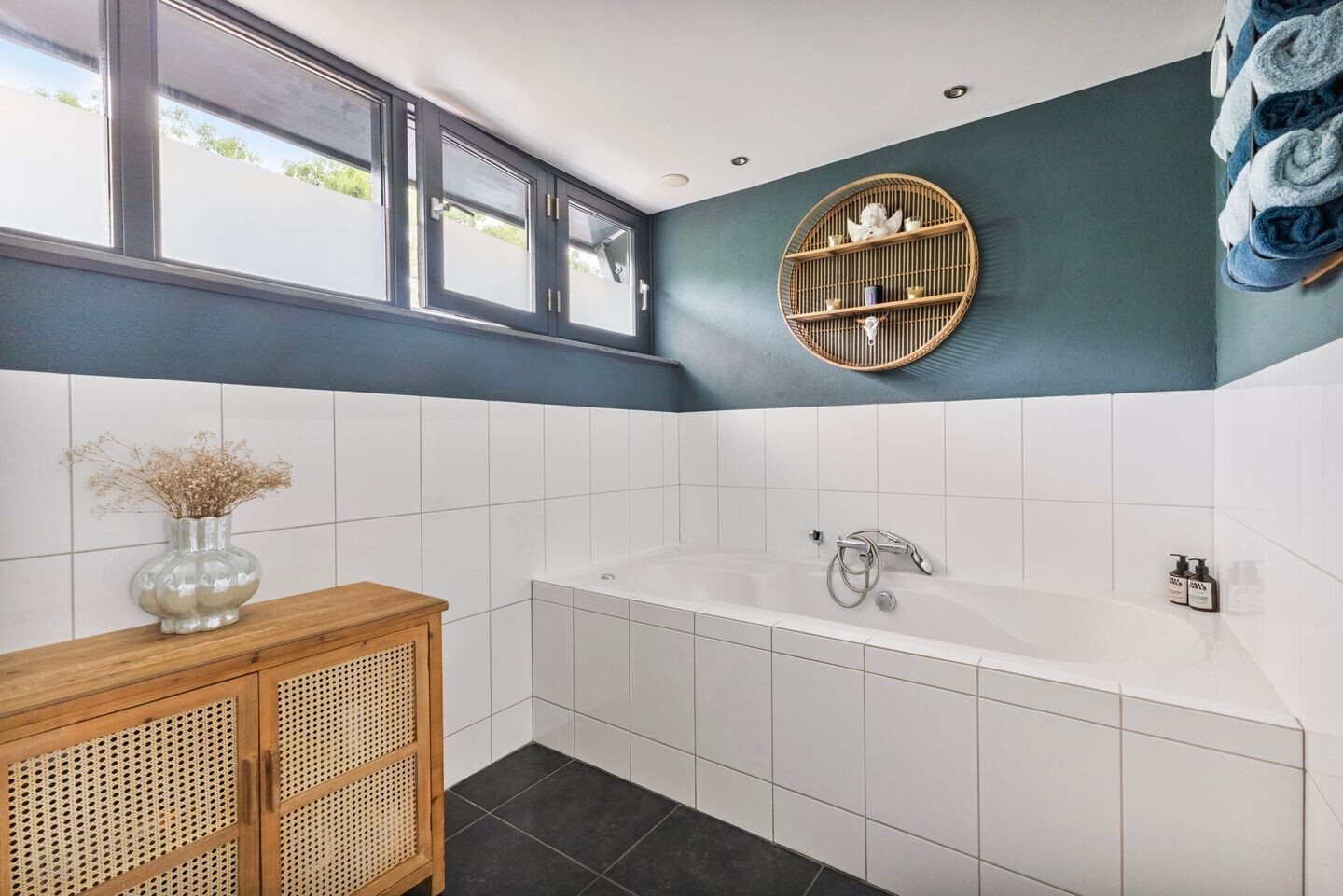 Tussenwoning te koop: Zonneveld 15, Venlo