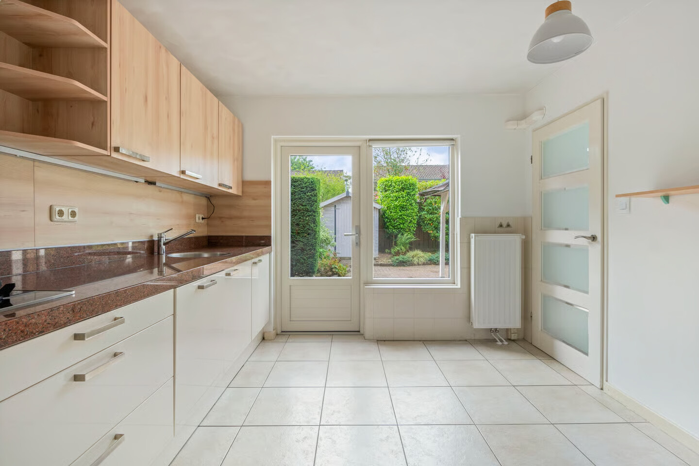 Tussenwoning te koop: La Fontainestraat 29, Venlo