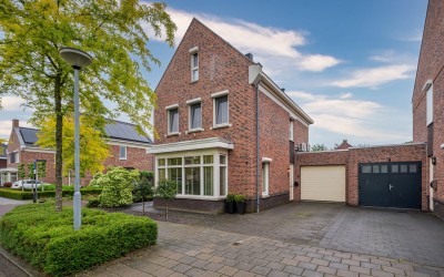 In het Veld 7