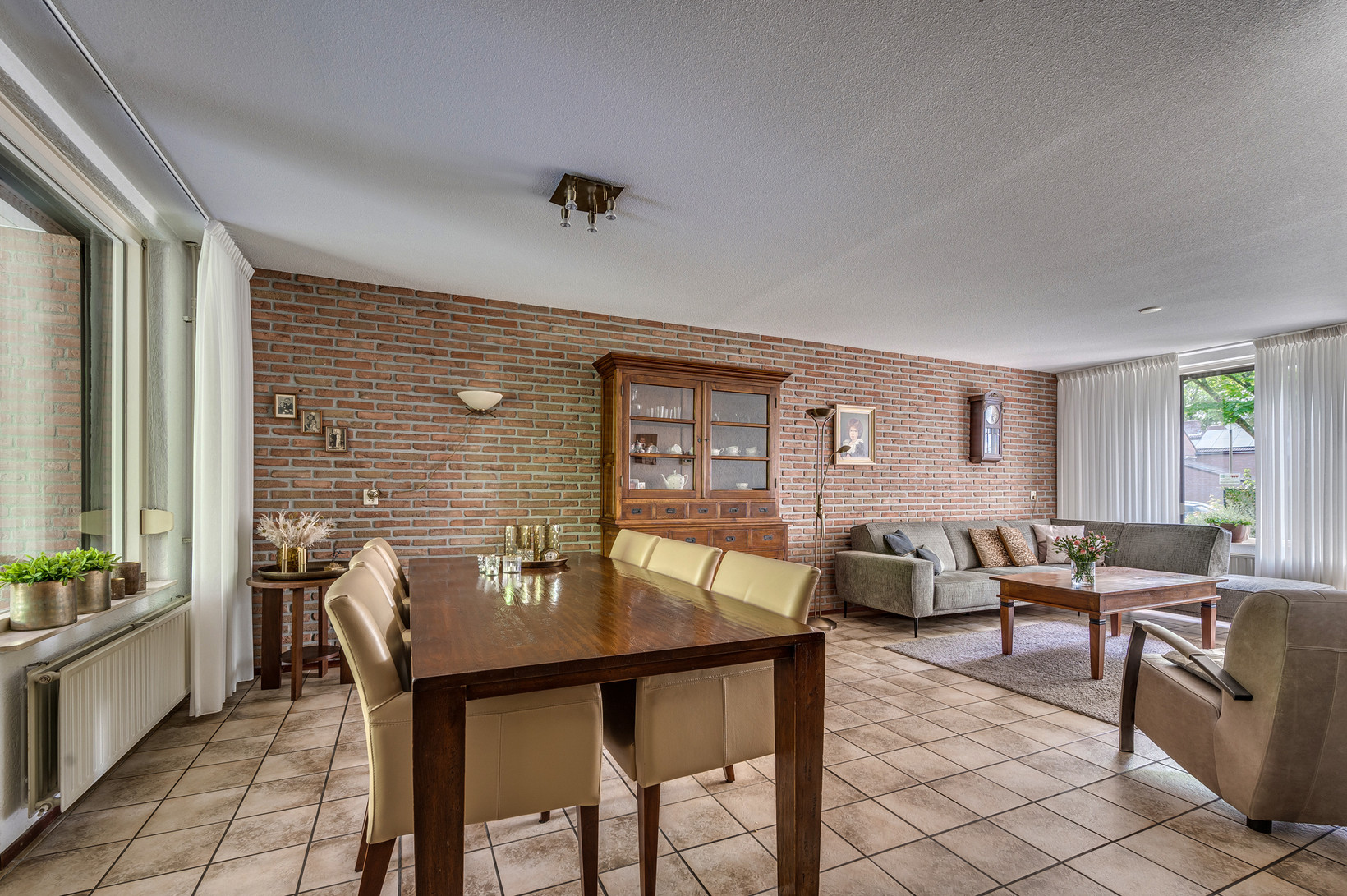 Tussenwoning te koop: Hulsterweg 26, Tegelen