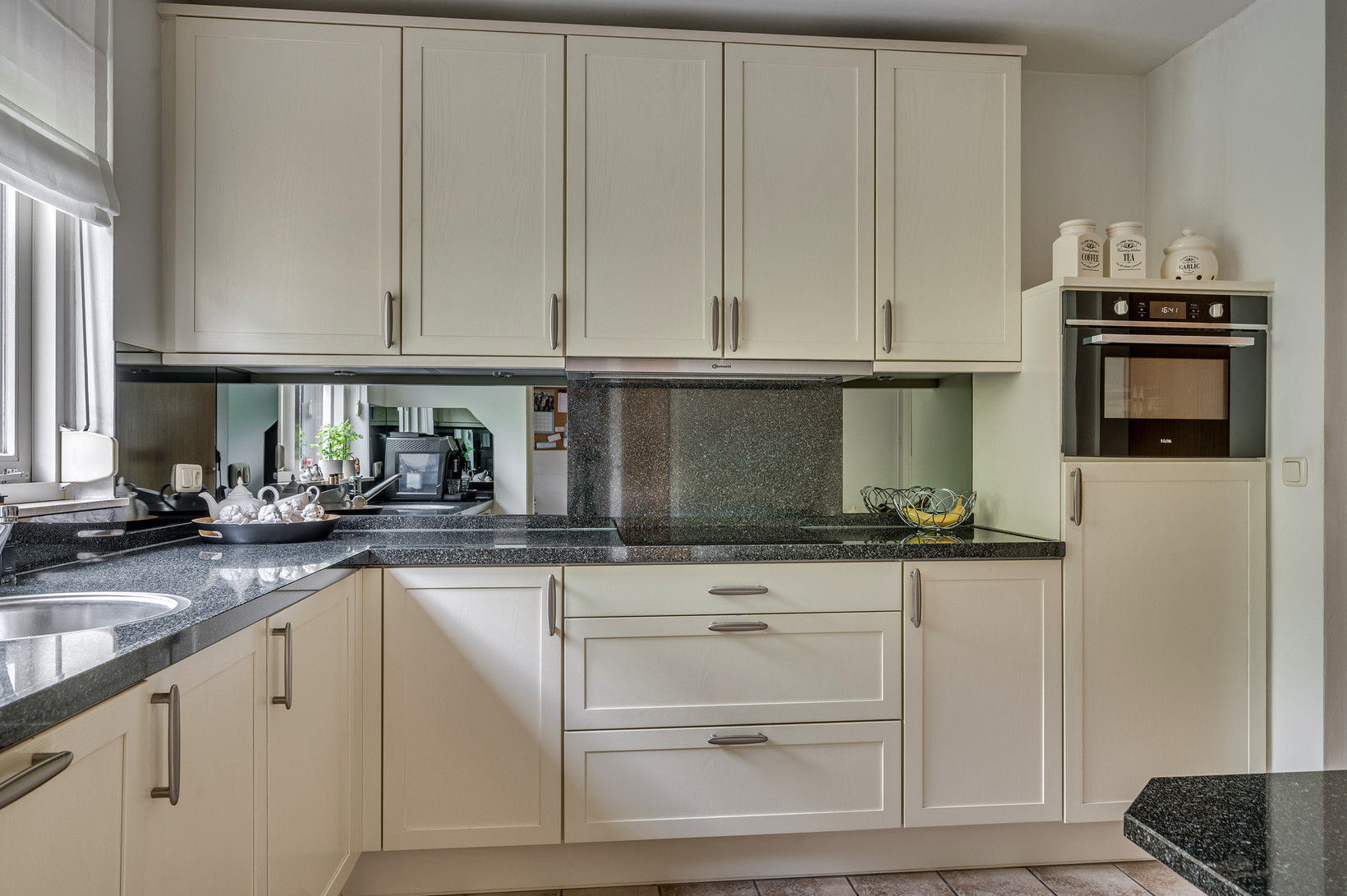 Tussenwoning te koop: Hulsterweg 26, Tegelen