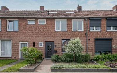 van Kleefstraat 28