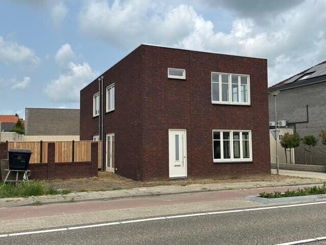 Twee-onder-één-kap te koop: Roermondseweg 160, Steyl