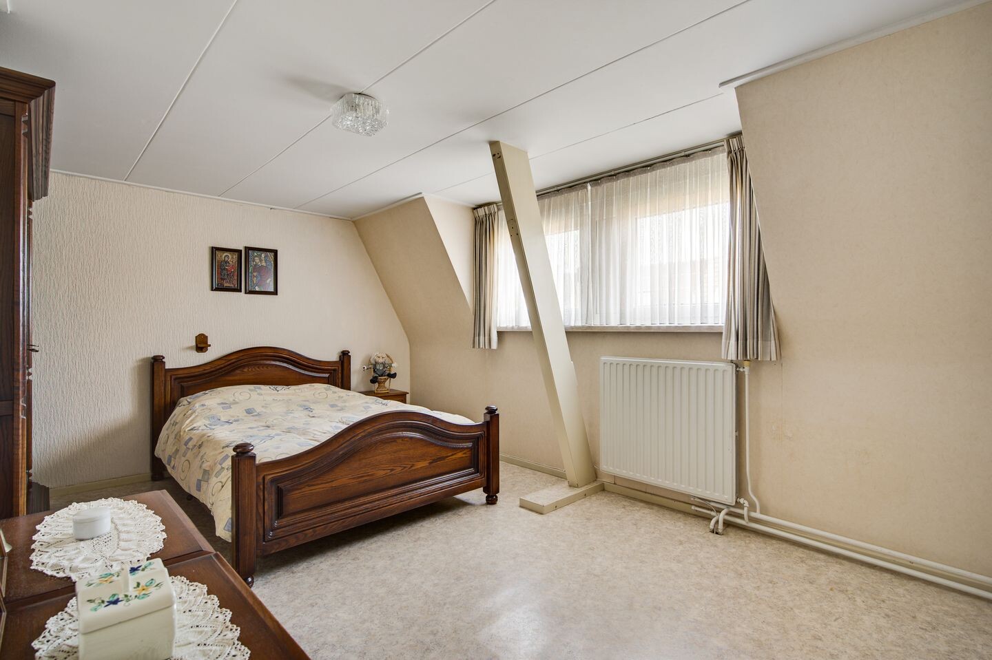 Hoekwoning te koop: Julianastraat 12, Reuver