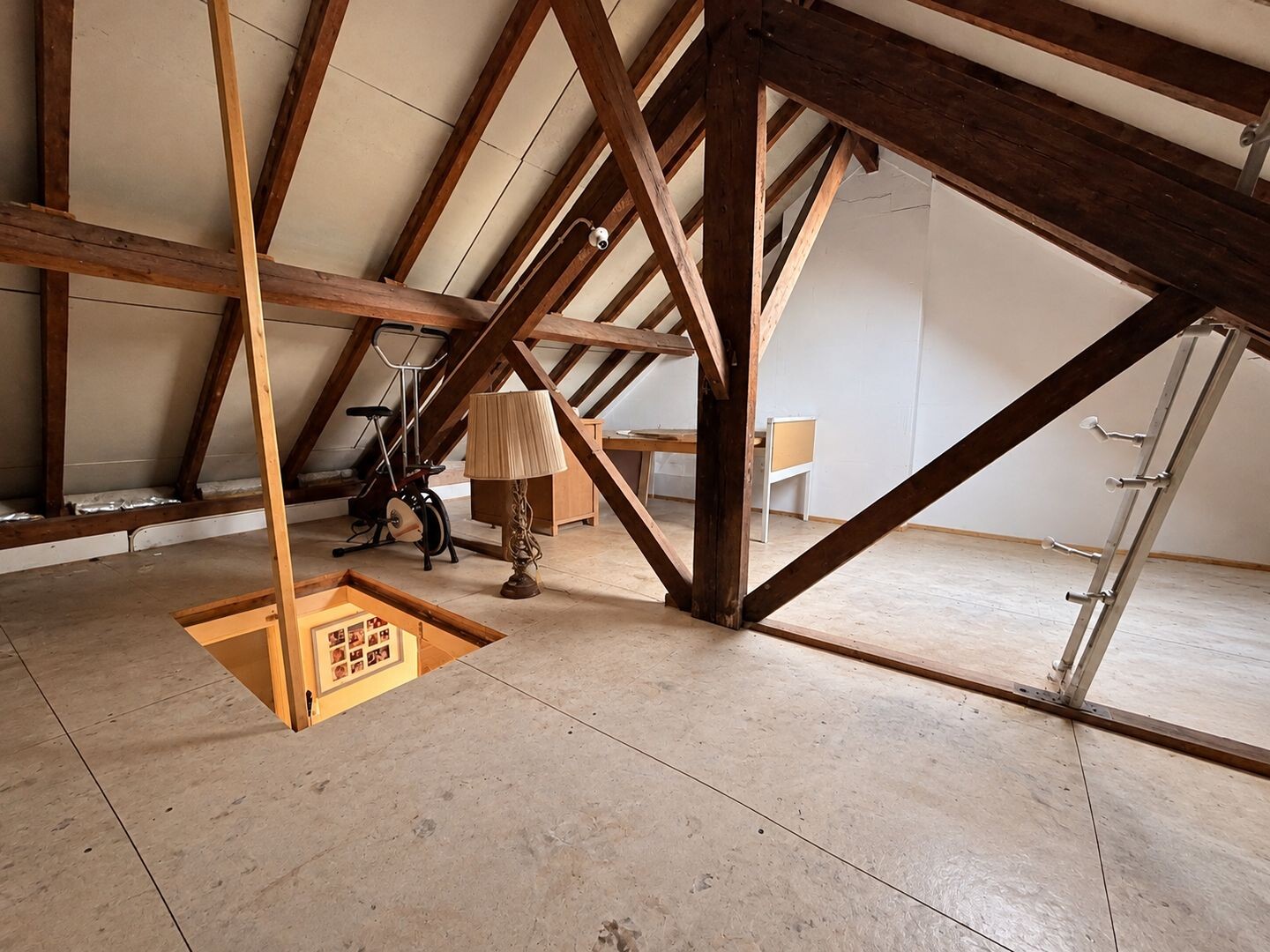 Hoekwoning te koop: Julianastraat 12, Reuver