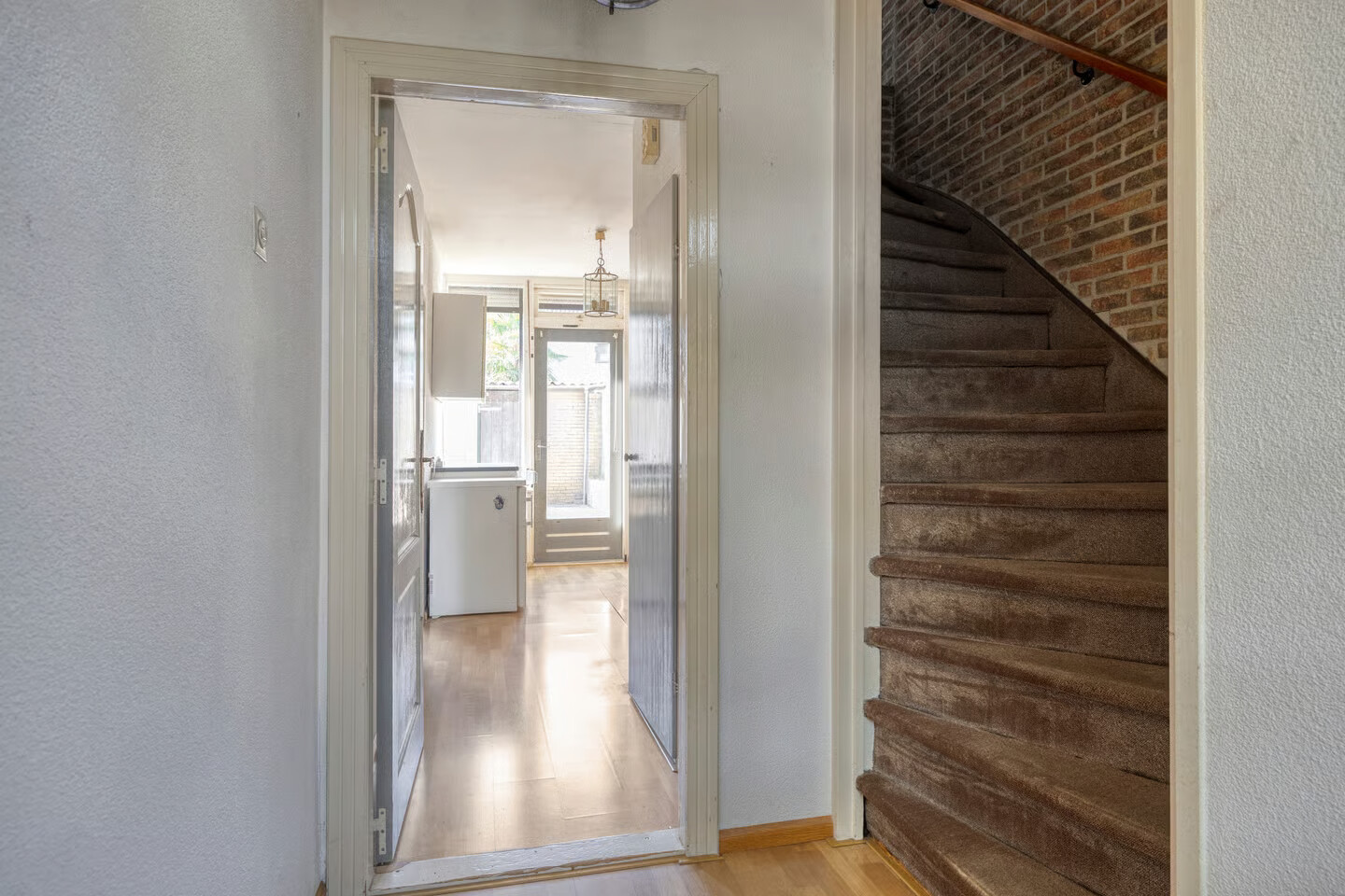 Tussenwoning te koop: van Goghstraat 12, Horst
