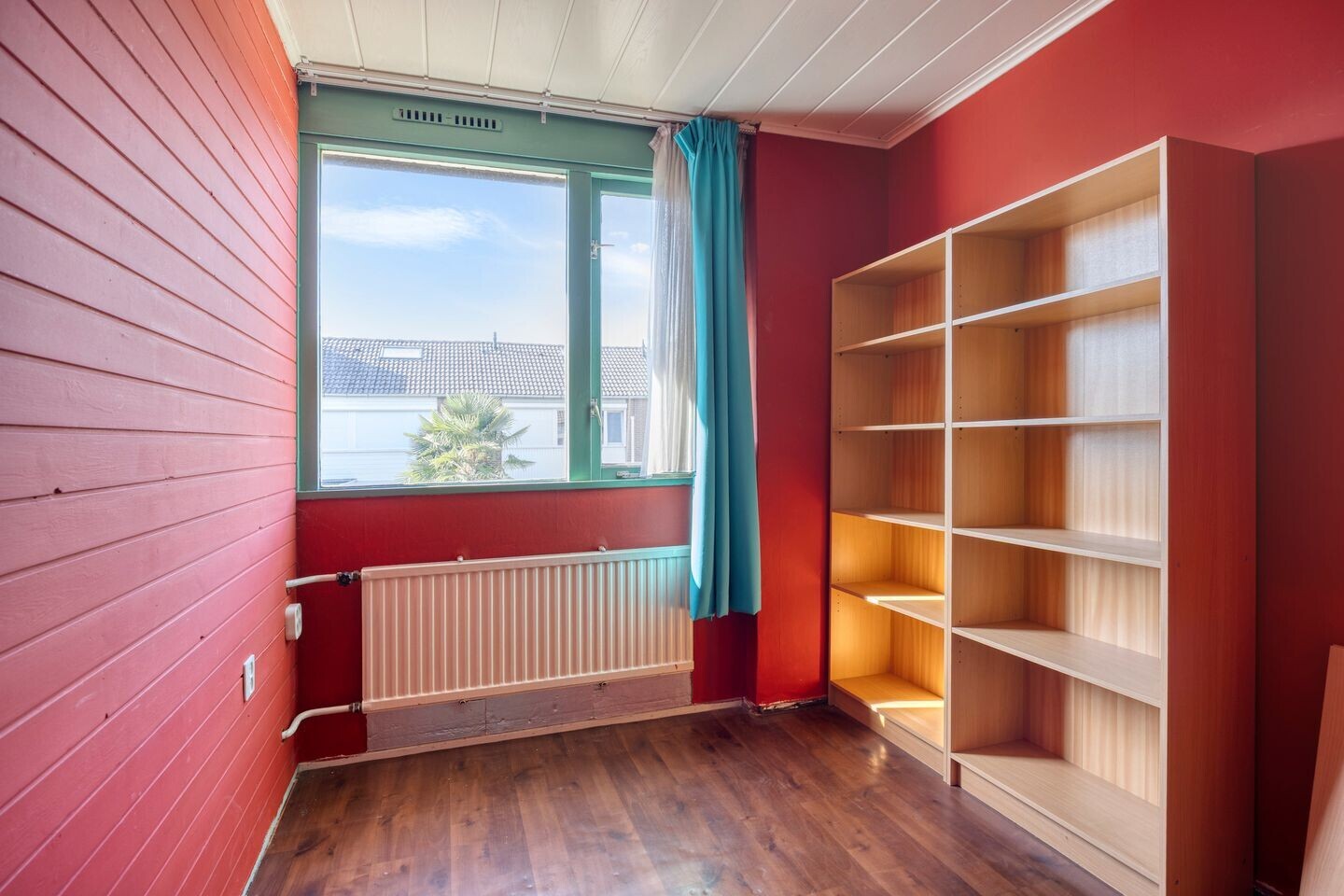 Tussenwoning te koop: van Goghstraat 12, Horst