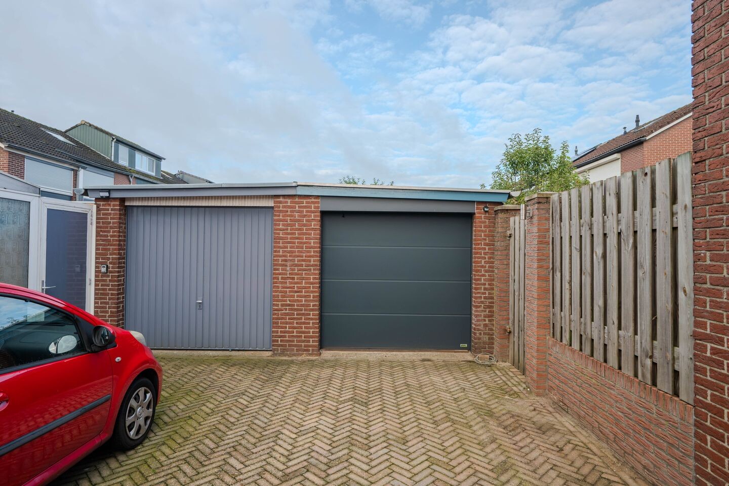 Twee-onder-één-kap te koop: Frans Halsstraat 4, Horst