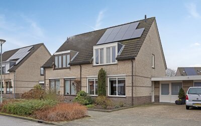 Stuksbeemden 58