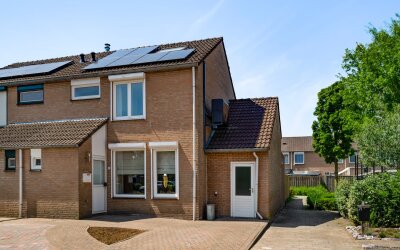Stuksbeemden 17