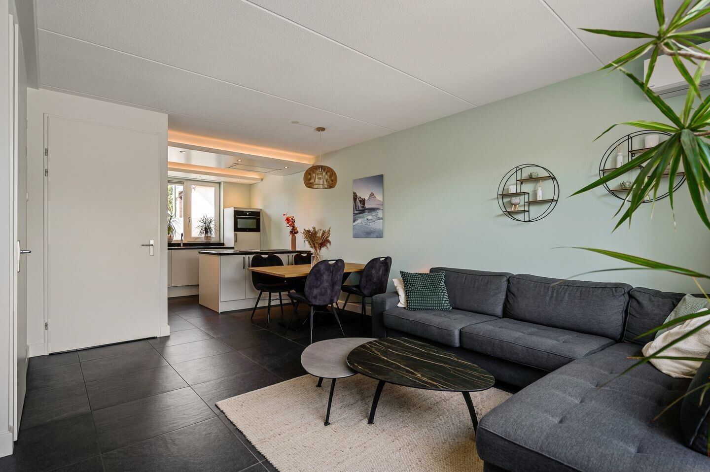 Tussenwoning te koop: Burgemeester Steeghsstraat 13, Horst