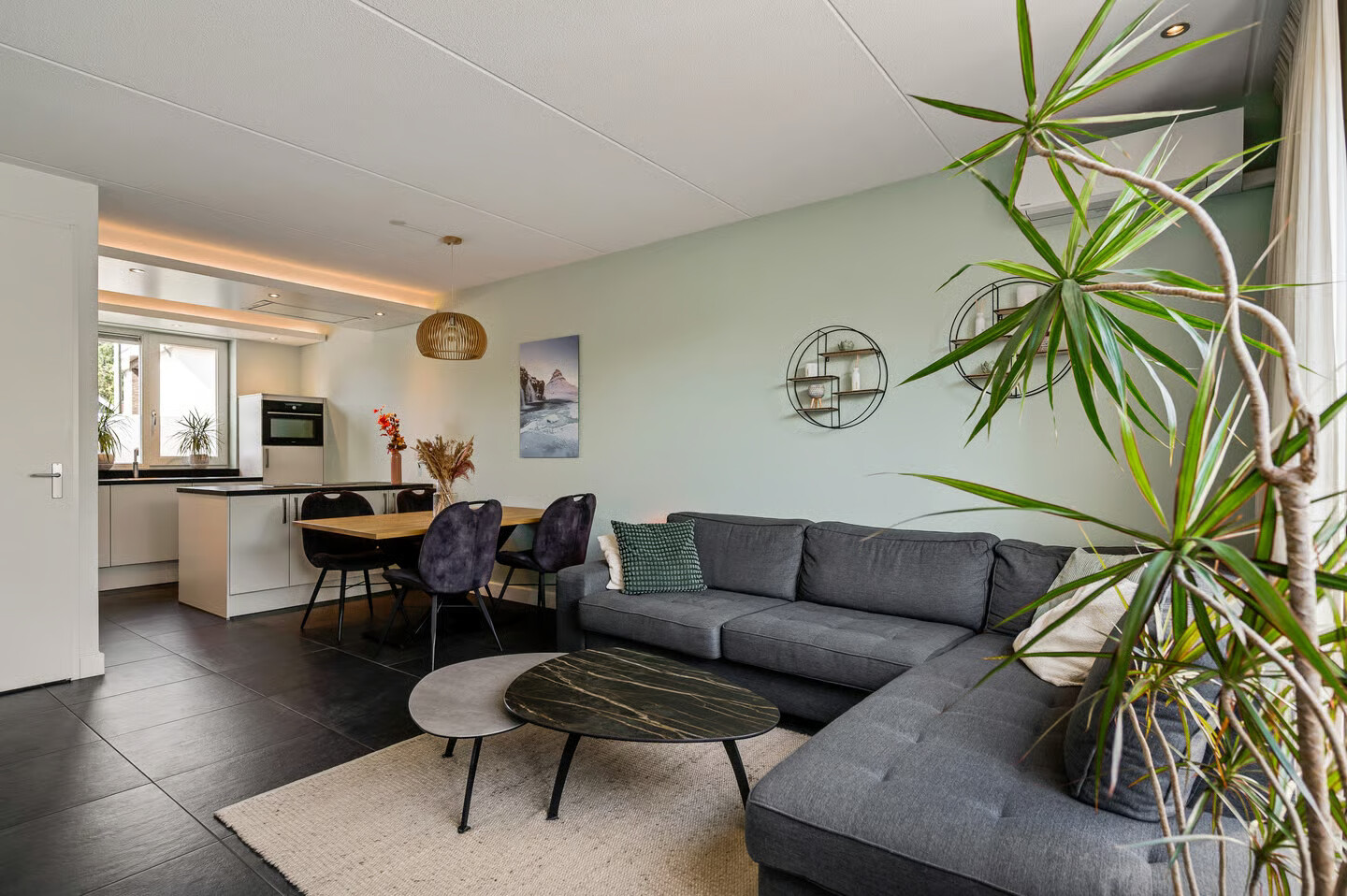 Tussenwoning te koop: Burgemeester Steeghsstraat 13, Horst