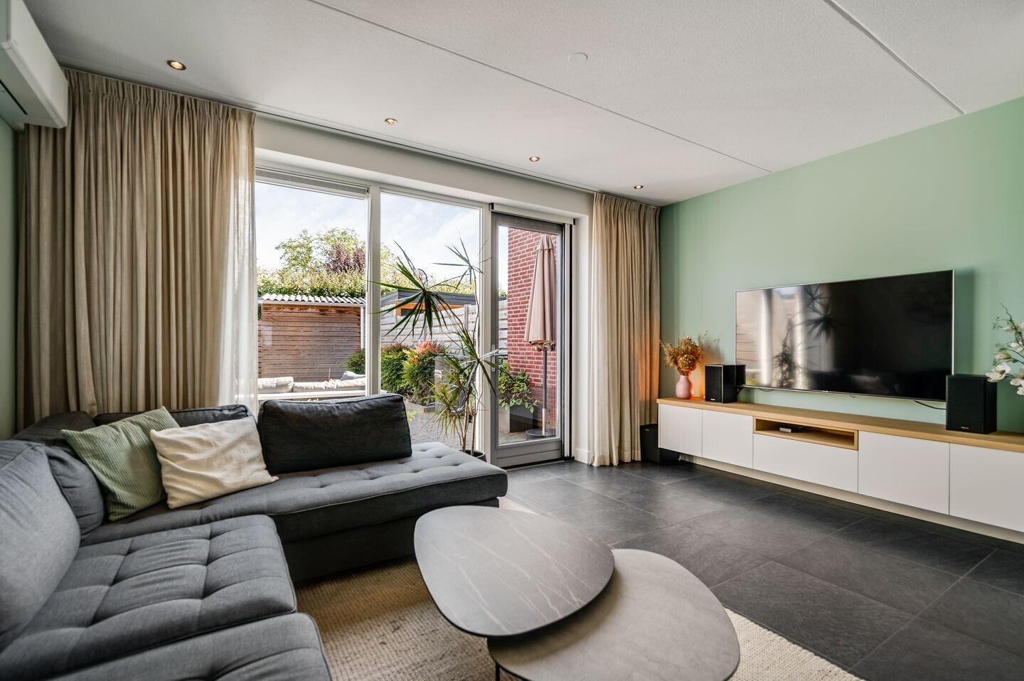 Tussenwoning te koop: Burgemeester Steeghsstraat 13, Horst