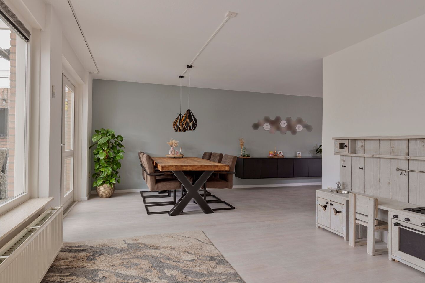 Hoekwoning te koop: Van Sonsveldstraat 1, Horst