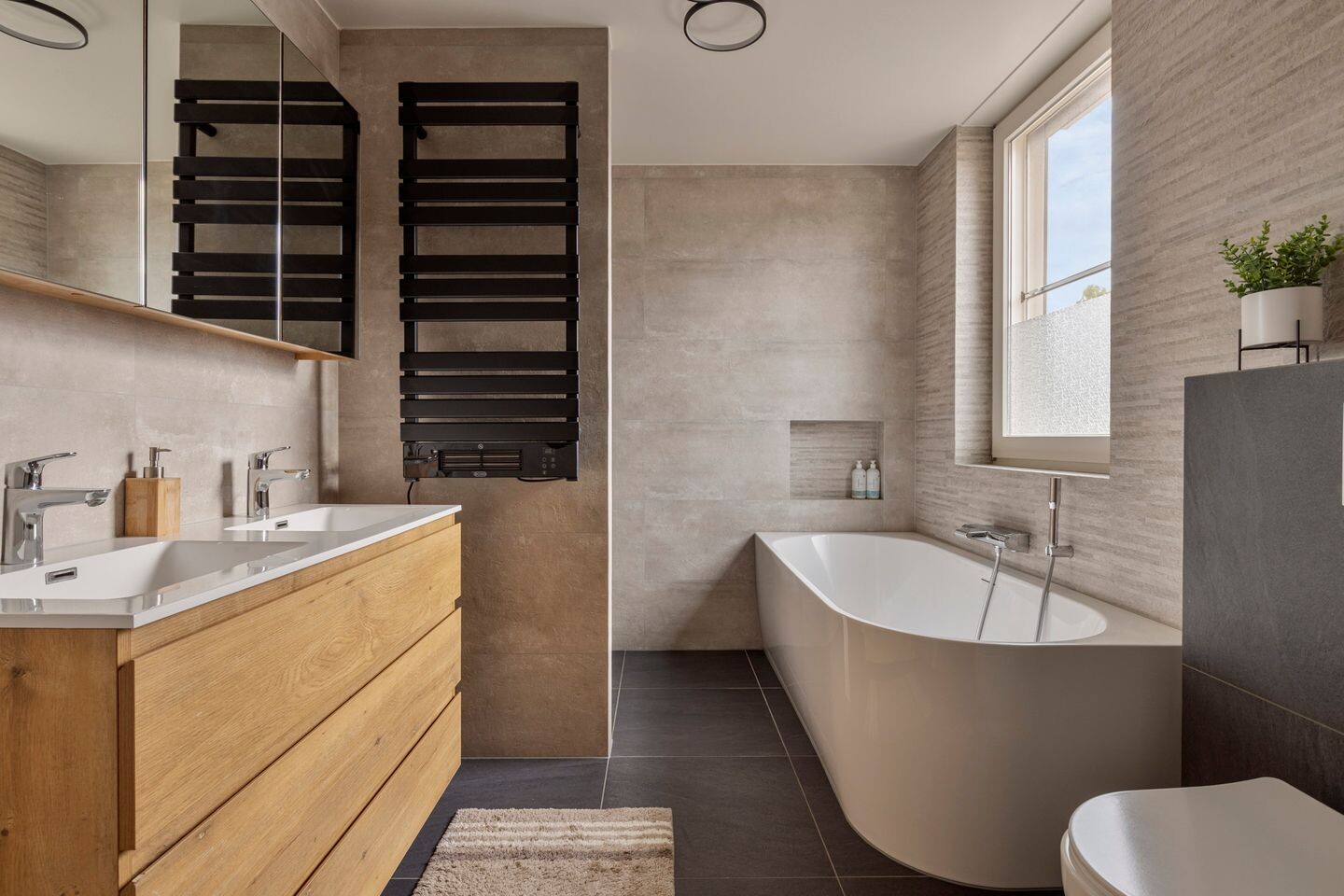 Hoekwoning te koop: Van Sonsveldstraat 1, Horst