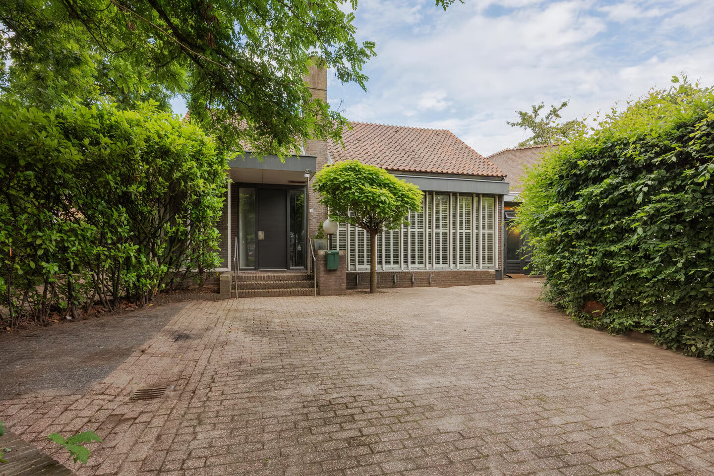 Tussenwoning te koop: Rector Mulderstraat 1, Melderslo