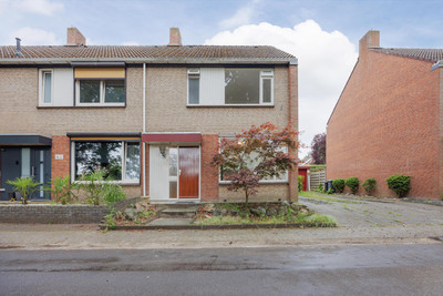 Burg van Leentstraat 64