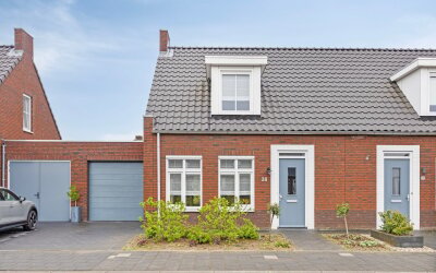 Kapelaan Slotsstraat 38
