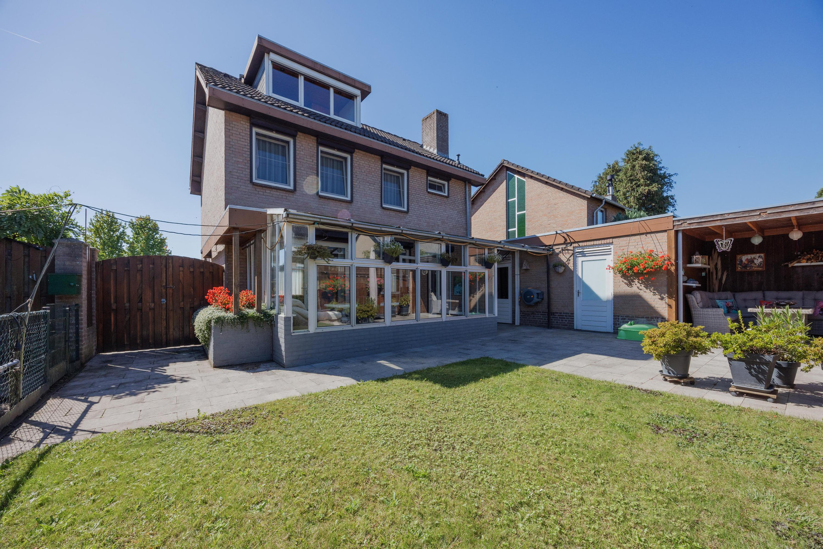 Twee-onder-één-kap te koop: Hombergerweg 20, Lottum