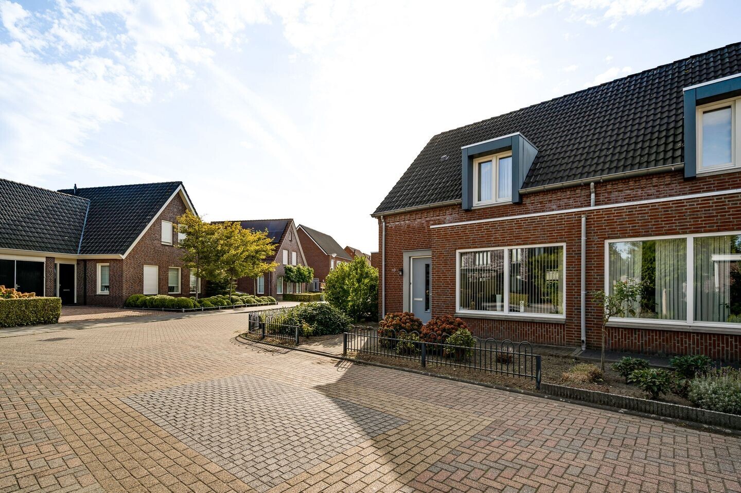 Twee-onder-één-kap te koop: Zilverschoon 40, Sevenum