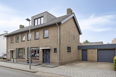 Raadhuisstraat 144