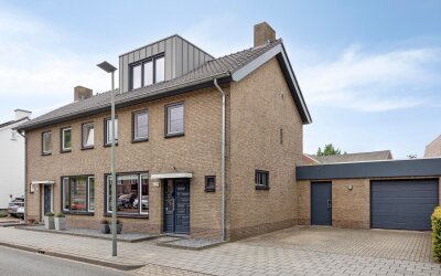 Raadhuisstraat 144