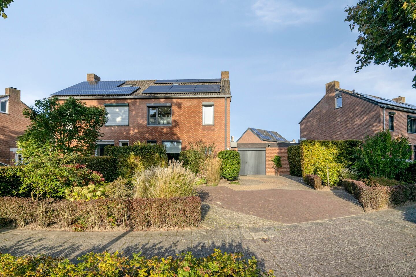 Tussenwoning te koop: Burg. Janssenring 42, Panningen