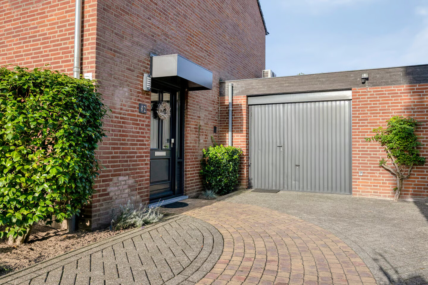 Tussenwoning te koop: Burg. Janssenring 42, Panningen