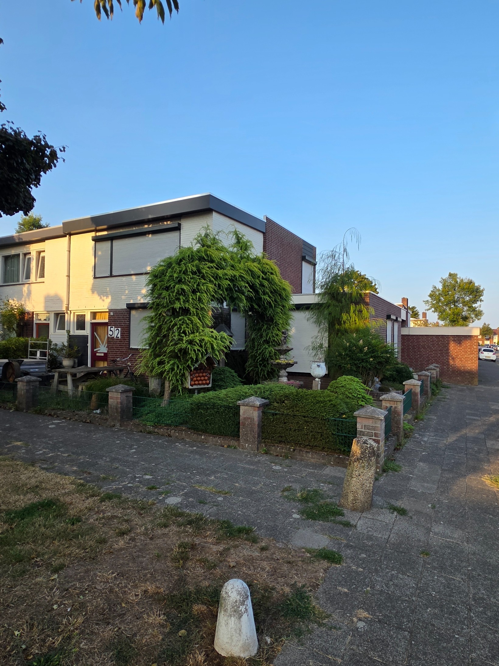 Tussenwoning te koop: Graafschap Kesselstraat 52, Panningen
