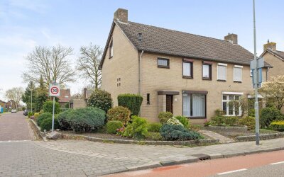 Pastoor Leursstraat 25