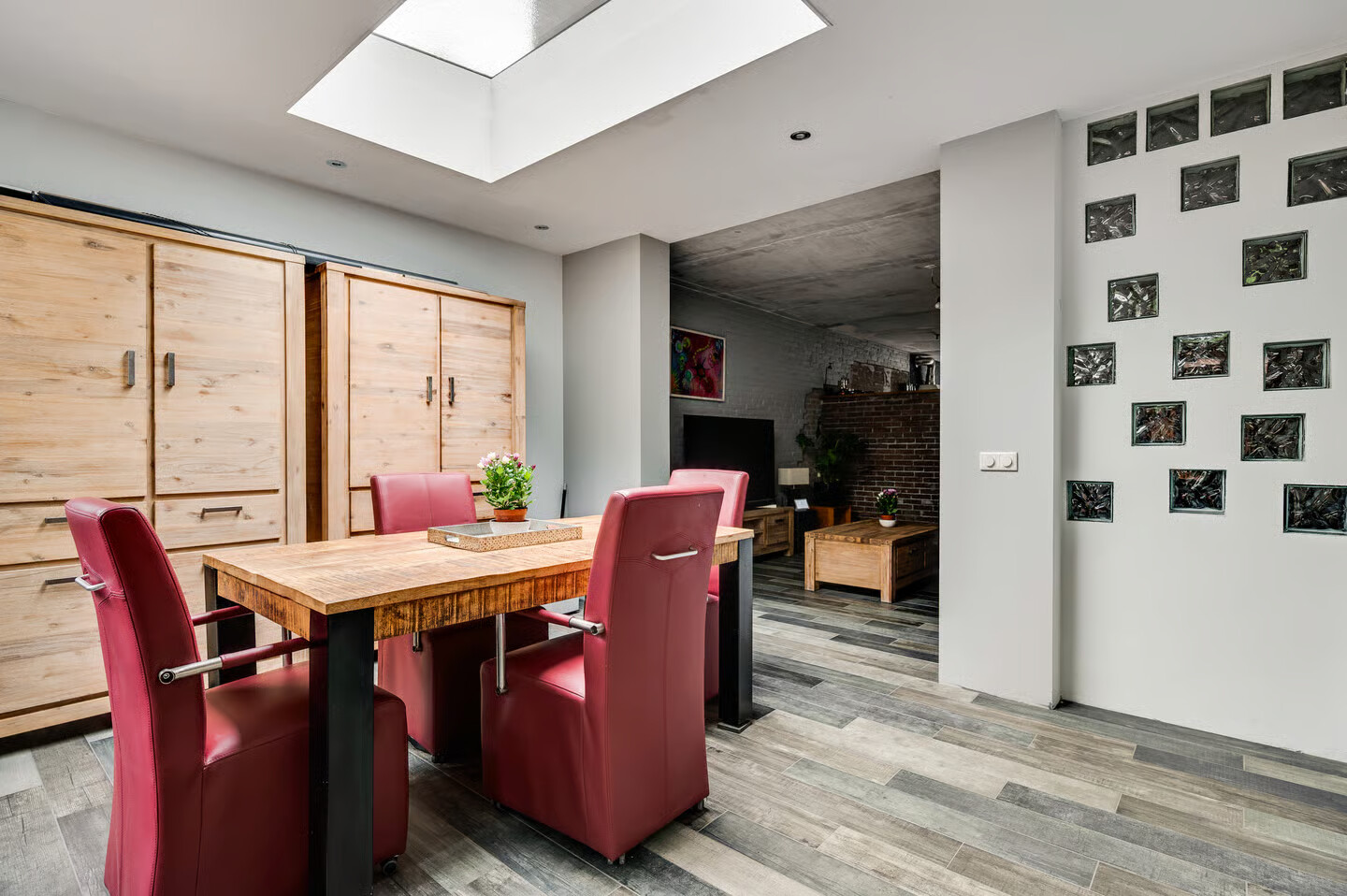 Tussenwoning te koop: Keverberg 24, Weert