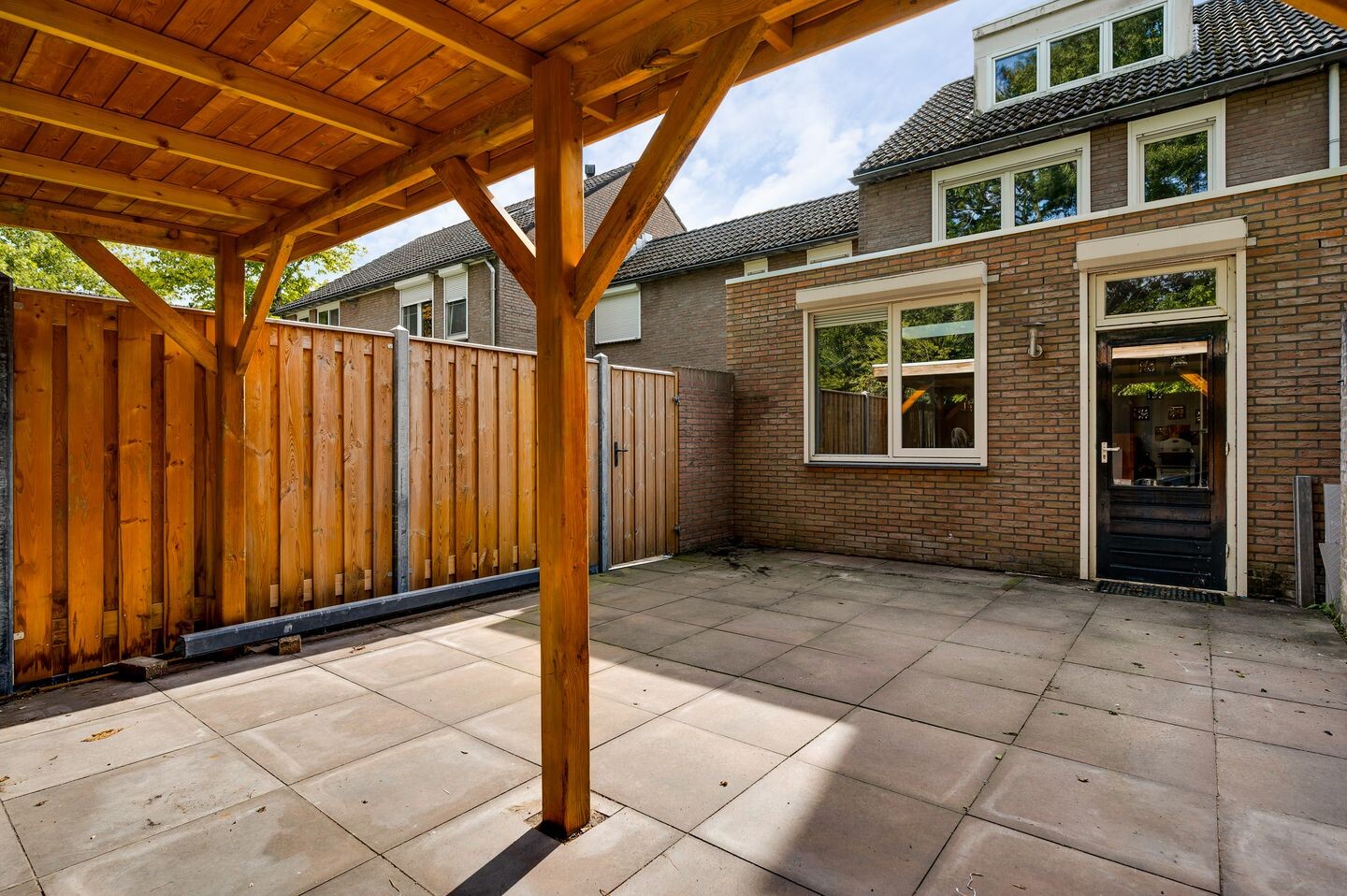 Tussenwoning te koop: Keverberg 24, Weert
