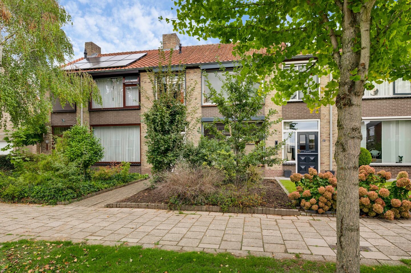 Tussenwoning te koop: De Ruyterstraat 25, Weert