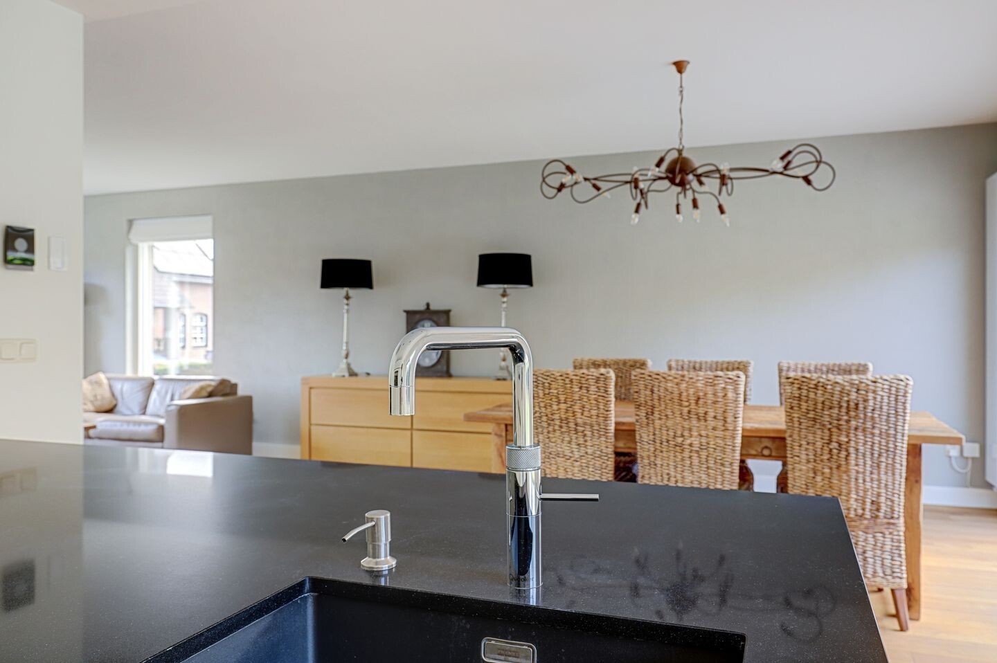 Vrijstaande woning te koop: weystraat 11, Weert