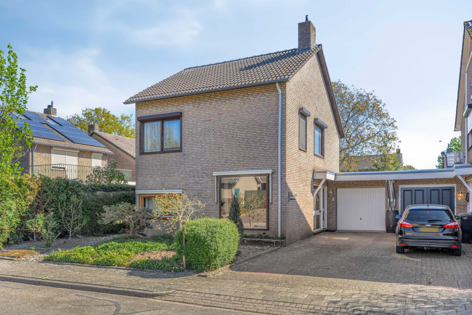 Hoekwoning te koop: Hazelaarstraat 6, Ell