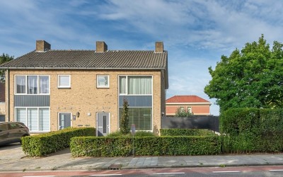 Burg. Van Houtstraat 79